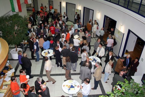 Das Foyer des Kreishauses am Wahlabend der Bundestagswahl 2009 (Foto:OBK)