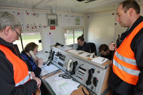 Ein Blick in den Einsatzleitwagen. (Foto:OBK)