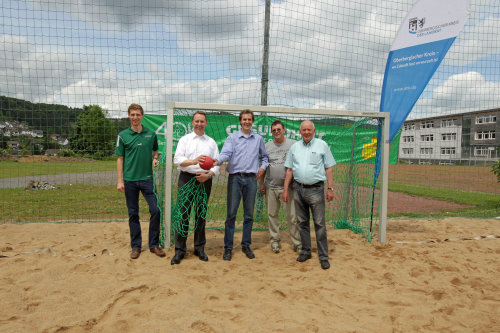 Auch der TV Bergneustadt freut sich über neue Netze auf dem Beachhandballplatz. (Foto: OBK)