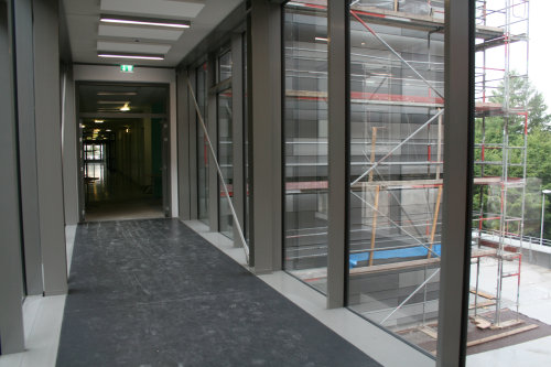 Altbestand und Neubau sind funktional und modern miteinander verbunden (Foto:OBK)
