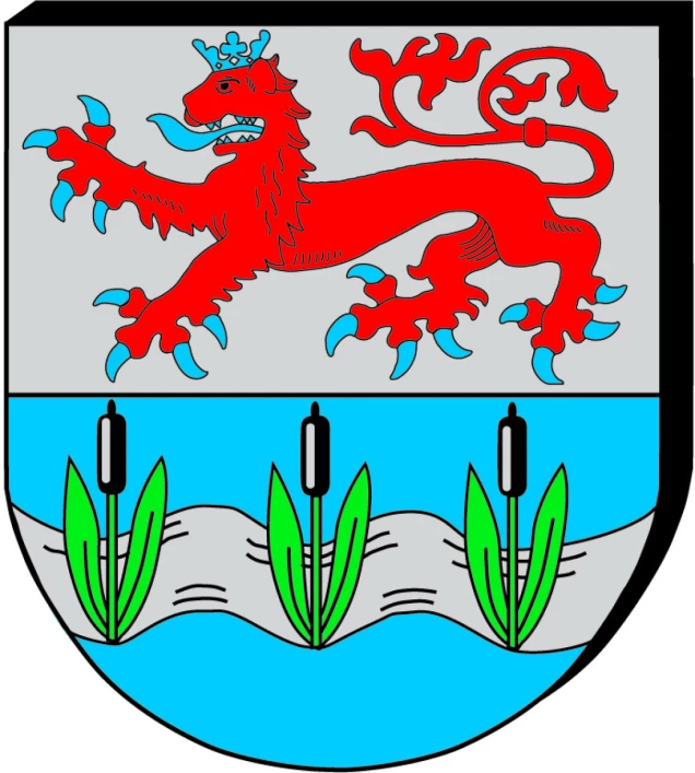 Wappen mit einem roten, gekrönten Löwen auf grauem Grund im oberen Bereich. Im unteren Bereich auf blauem Grund Schilfpflanzen und eine Wellenlinie.
