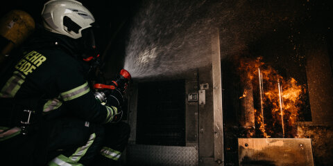 Feuerwehr bei der Brandbekämpfung