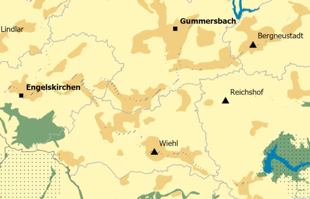 Kartenausschnitt mit Orten Engelskirchen, Gummersbach, Bergneustadt, Wiehl und Reichshof. Verschiedene Gebiete und Höhenzüge sind farblich dargestellt.