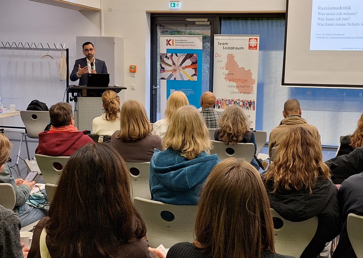 Der Vortrag von Prof. Dr. Fereidooni wurde gespannt aufgenommen. (Foto: OBK)
