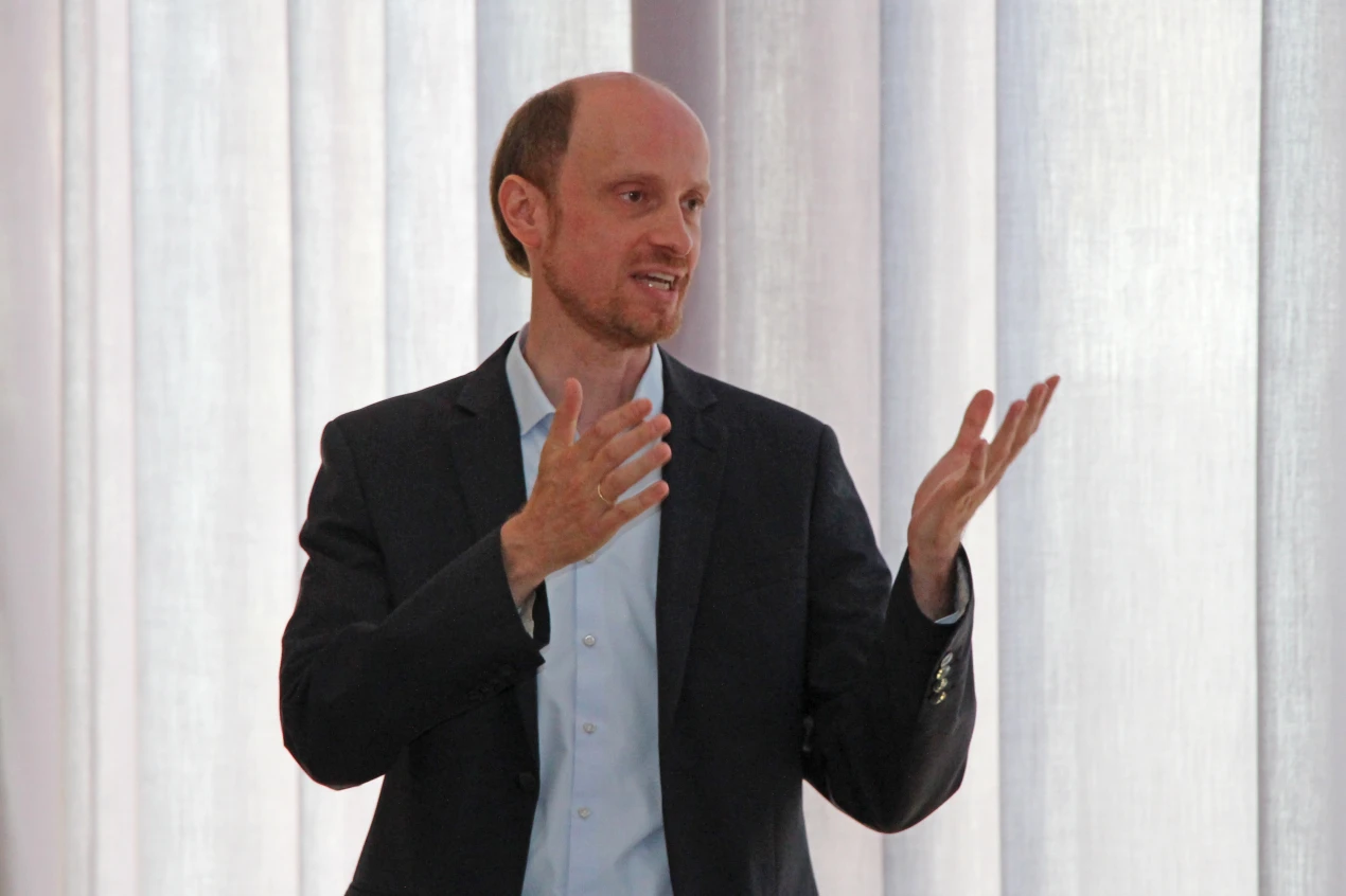 Dr. Bernd Freymann (Biologische Station Oberberg) stellte fest: "Wir haben schon viel erreicht, wenn ich sehe, wie viele sich an der Vereinbarung beteiligt haben." (Foto: OBK)