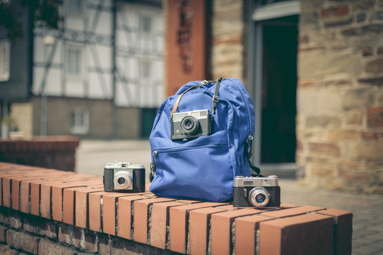 Der Fotografie-Workshop SkulPtURENSUCHE wird für Kinder zwischen 10 und 14 Jahren kostenlos angeboten; möglich wird dies durch das Förderprogramm Kulturrucksack NRW, das in diesem Jahr zum ersten Mal auch im Oberbergischen Kreis umgesetzt wird.(Foto: Joachim Gies)