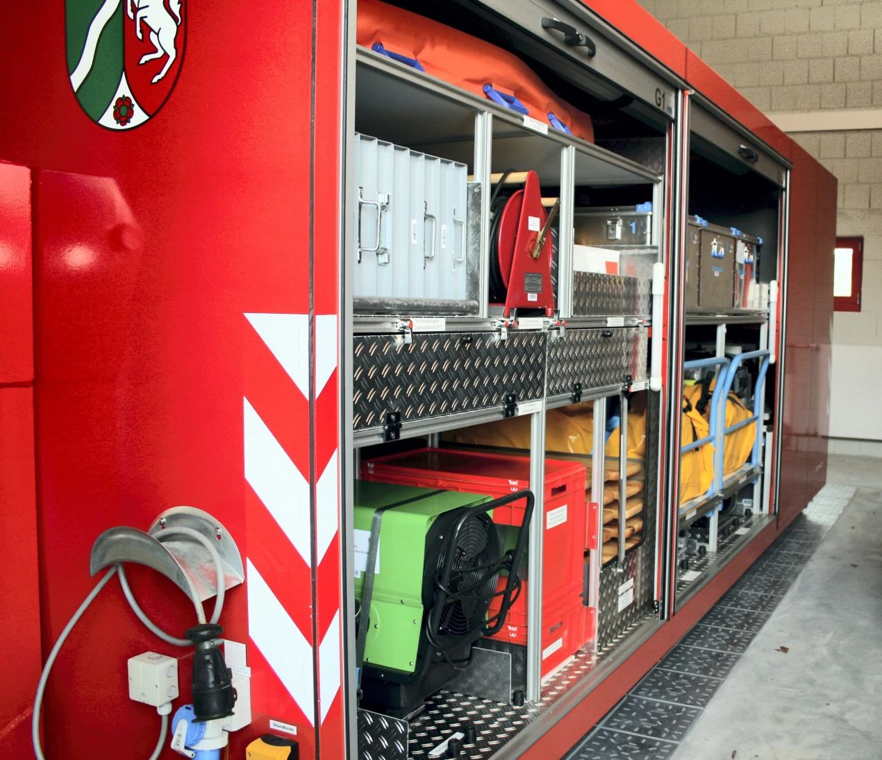 Die Abrollcontainer stehen im Notfallzentrum zum sofortigen Einsatz bereit (Foto:OBK)