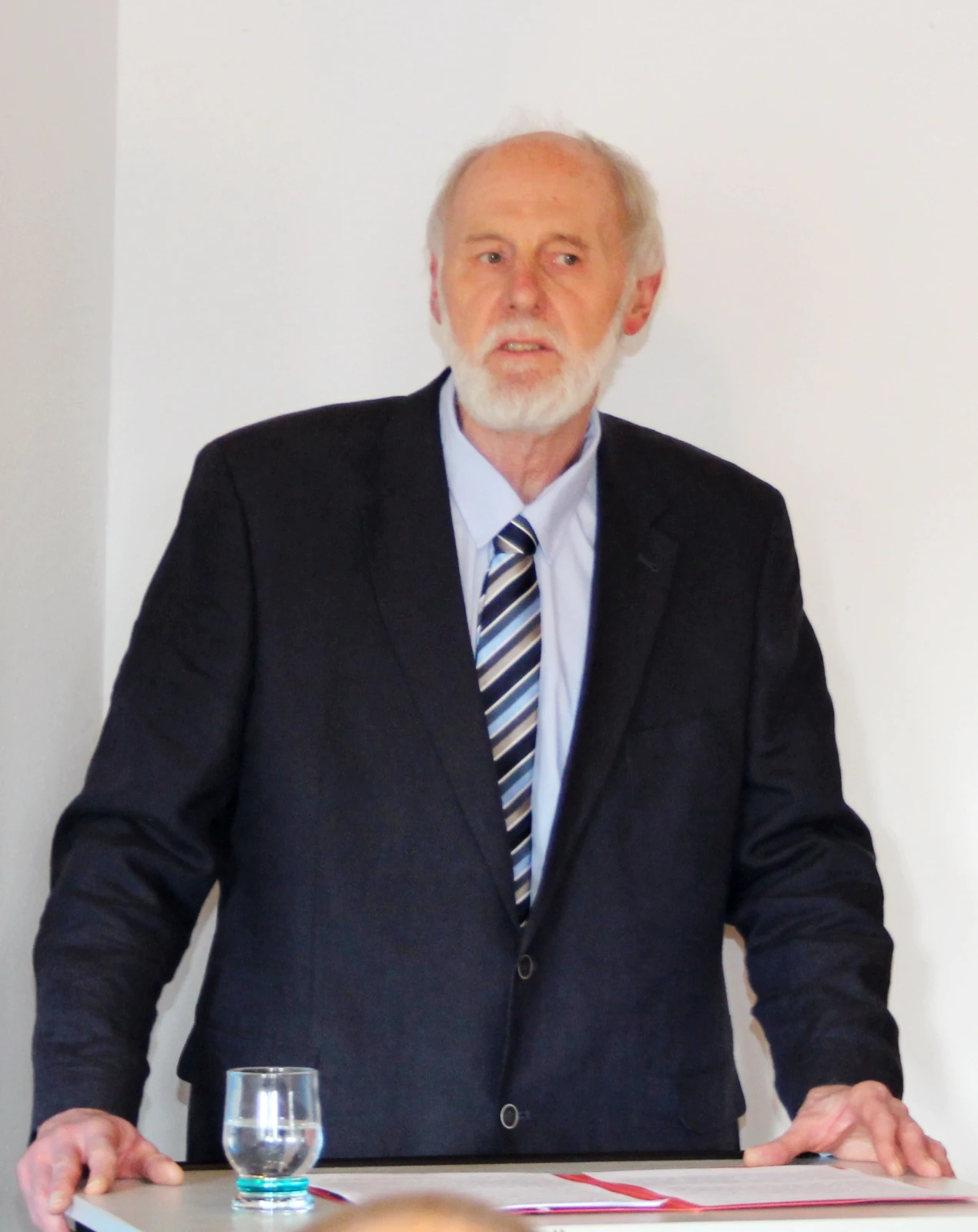 Dr. Hubert Mackenberg, Leiter der PBS, berichtete aus der Chronik der vergangenen 50 Jahre und über den Wandel der Beratungsgründe. (Foto: OBK)