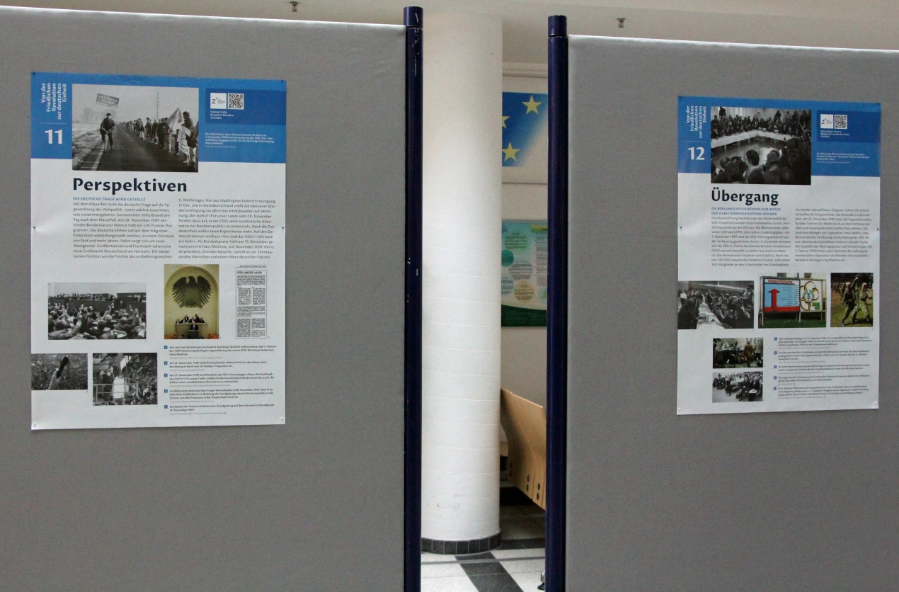 Interessierte können die Plakatausstellung zu den üblichen Servicezeiten im Foyer des Kreishauses besuchen. (Foto: OBK)   