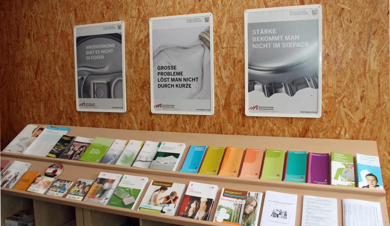 Zu allen Themen-Bereichen, insbesondere zum Thema Vorbeugung, liegt anschauliches Infomaterial bereit. (Foto: OBK)