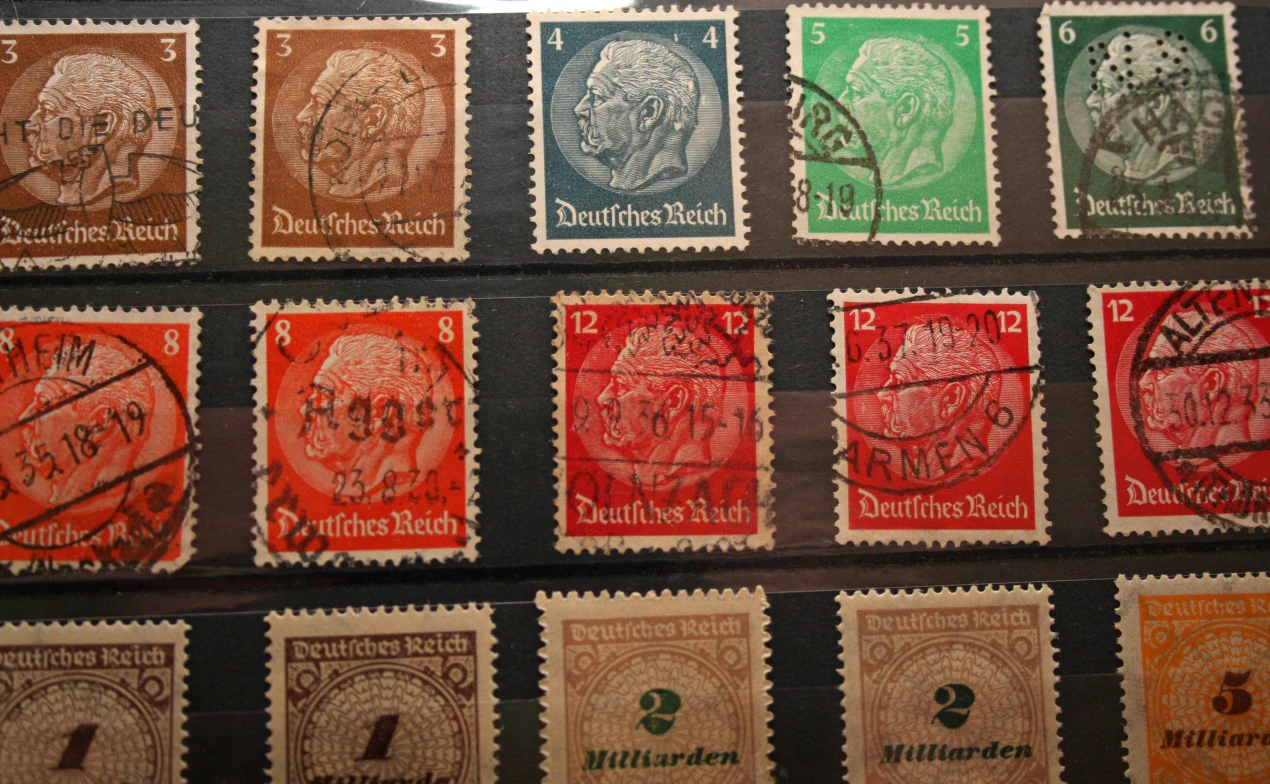 Einige alte Schätze waren zu finden, darunter sogar Exemplare aus dem Deutschen Reich... (Foto: OBK)