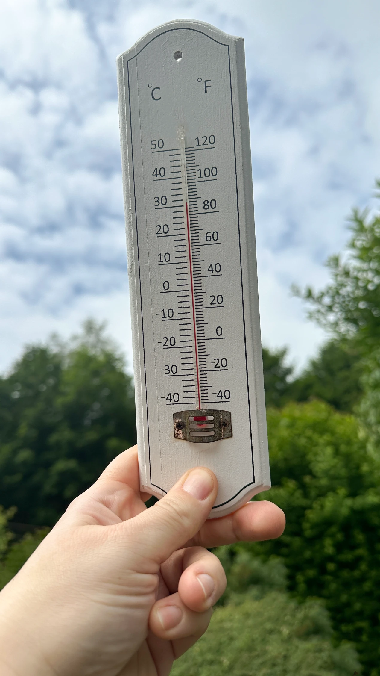 Für die kommenden Tage werden auch im Oberbergischen Kreis hochsommerliche Temperaturen und eine anhaltende Hitzebelastung erwartet. (Foto: OBK)