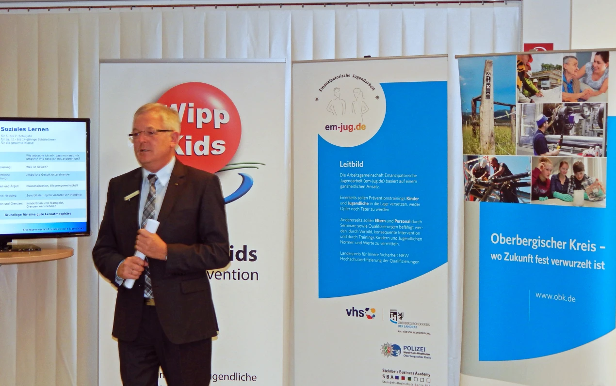 Helmut Wagner, Regionaldirektor der Kreissparkasse Köln in Wipperfürth, engagiert sich seit vielen Jahren in der Bürgerstiftung "WippKids". (Foto: OBK)