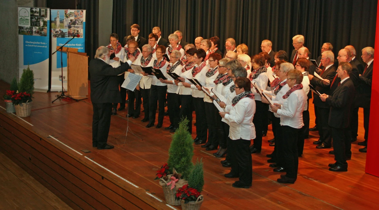 Der Kirchenchor St. Anna Thier sorgte für den musikalischen Rahmen; u.a. mit einer besonderen Zugabe des Bergischen Heimatliedes (Foto:OBK)
