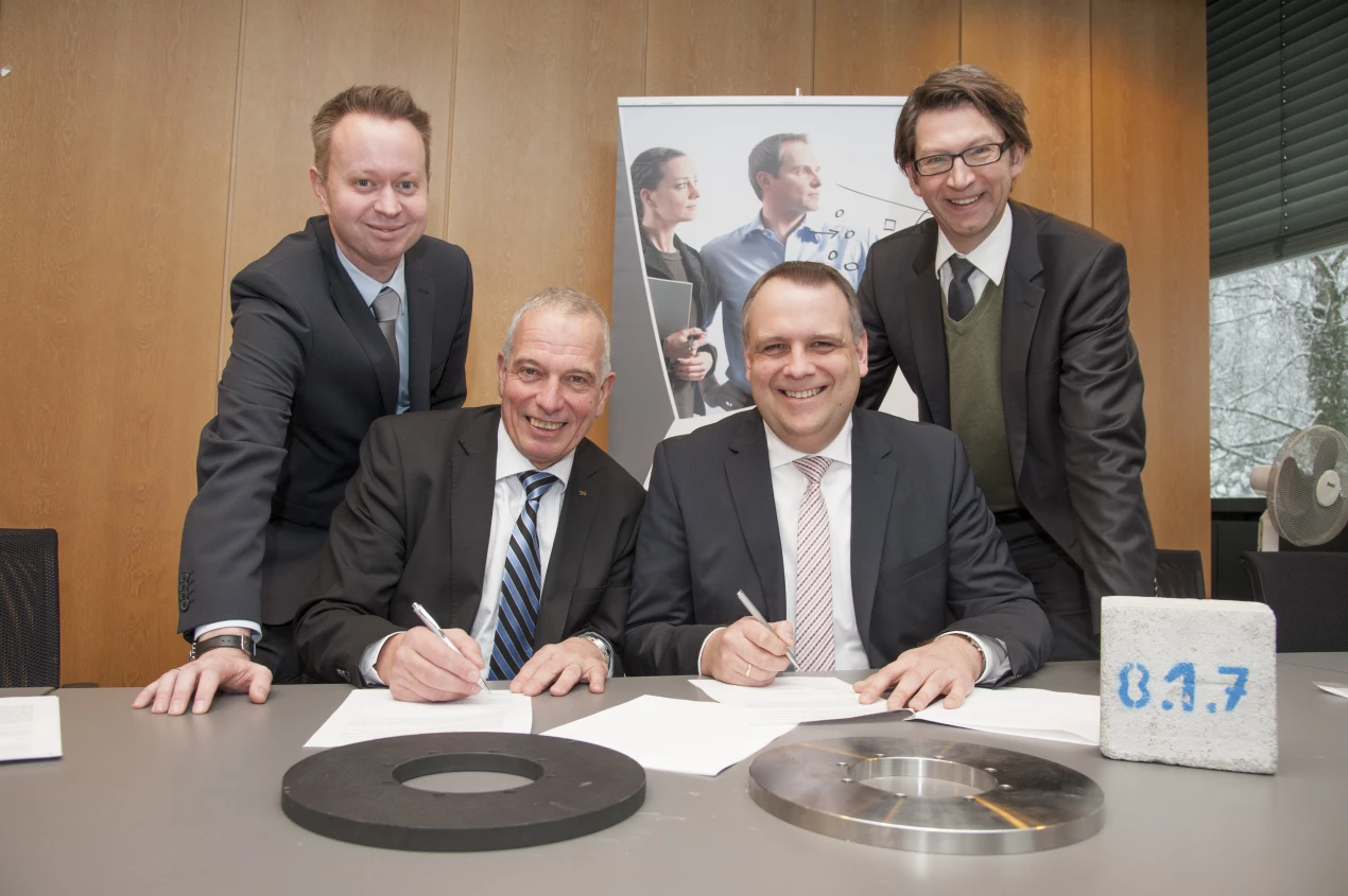Uwe Cujai, Leiter Wirtschaftsförderung Oberbergischer Kreis; Dr. Rolf-Dieter Fischer, Leiter Technologiemarketing DLR; Volker Suermann, Geschäftsführer Rheinisch-Bergische Wirtschaftsförderungsgesellschaft mbH (RBW); Dr. Frank Obermaier, Geschäftsführer WfL Wirtschaftsförderung Leverkusen GmbH (Foto:RBW)