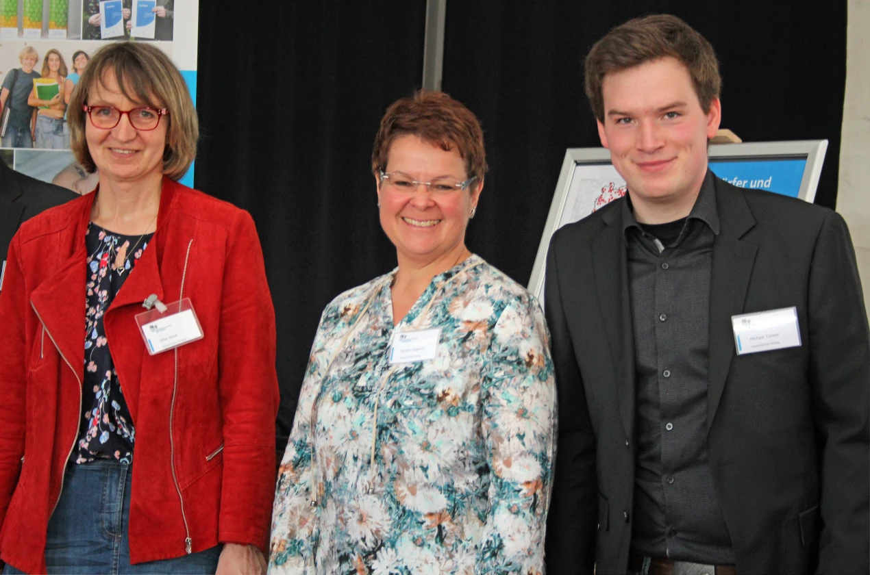 Silke Hund, Kerstin Gipperich und Michael Tünker (Oberbergischer Kreis) haben den ersten Oberbergischen Dorftag erfolgreich organisiert. (Foto: OBK)