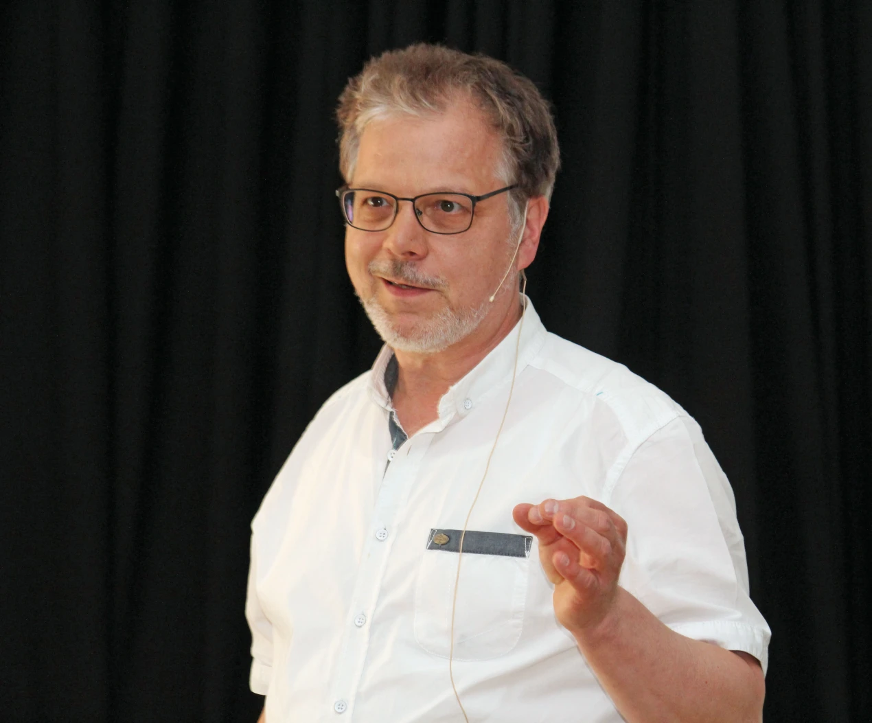 Dr. Hellmut Mahler erklärte die Gefahr die von den sogenannten "neuen psychoaktiven Stoffen" ausgehen. (Foto: OBK)