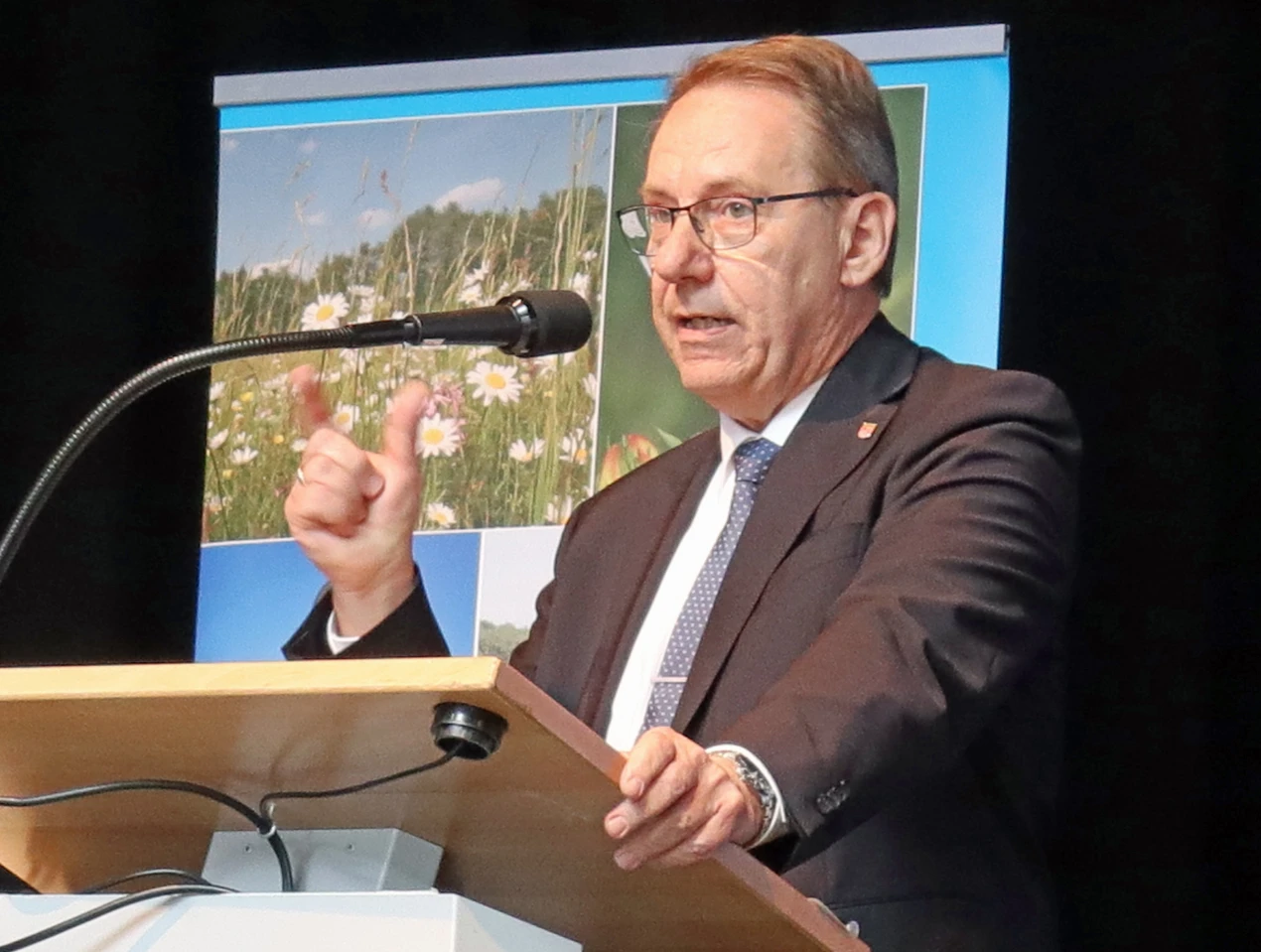 Landrat Jochen Hagt setzt sich für wirkungsvolle Maßnahmen aufgrund der  Klimaveränderungen im Oberbergischen Kreis ein. (Foto: OBK)  