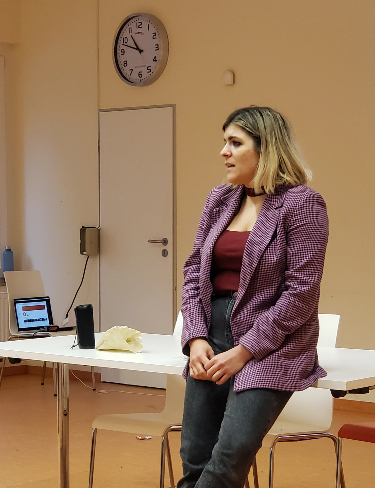 Filmregisseurin Anna Eret war aus Berlin angereist, um ihren Film „To meet Esther“ zu präsentieren und mit den Teilnehmenden zu diskutieren. (Foto: OBK/ Frank Wendel)