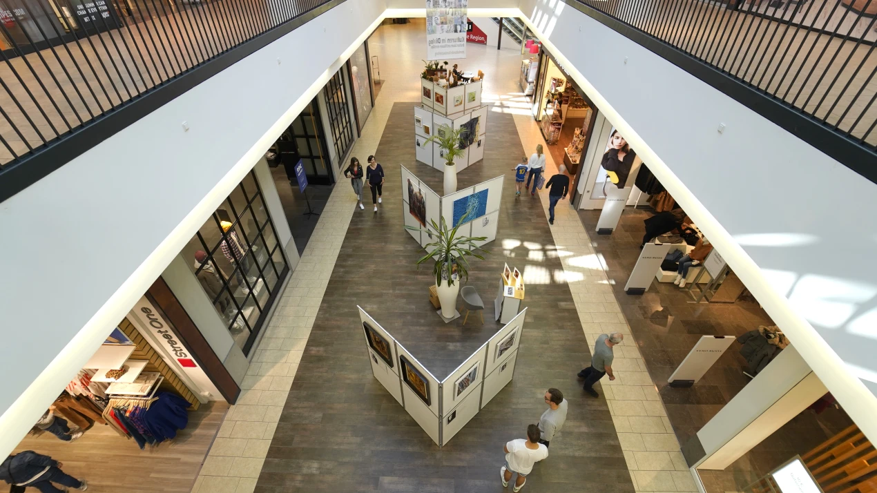 Die Ausstellung befindet sich im Erdgeschoss des Forum Gummersbach. (Foto: Dr. B. Wunder)