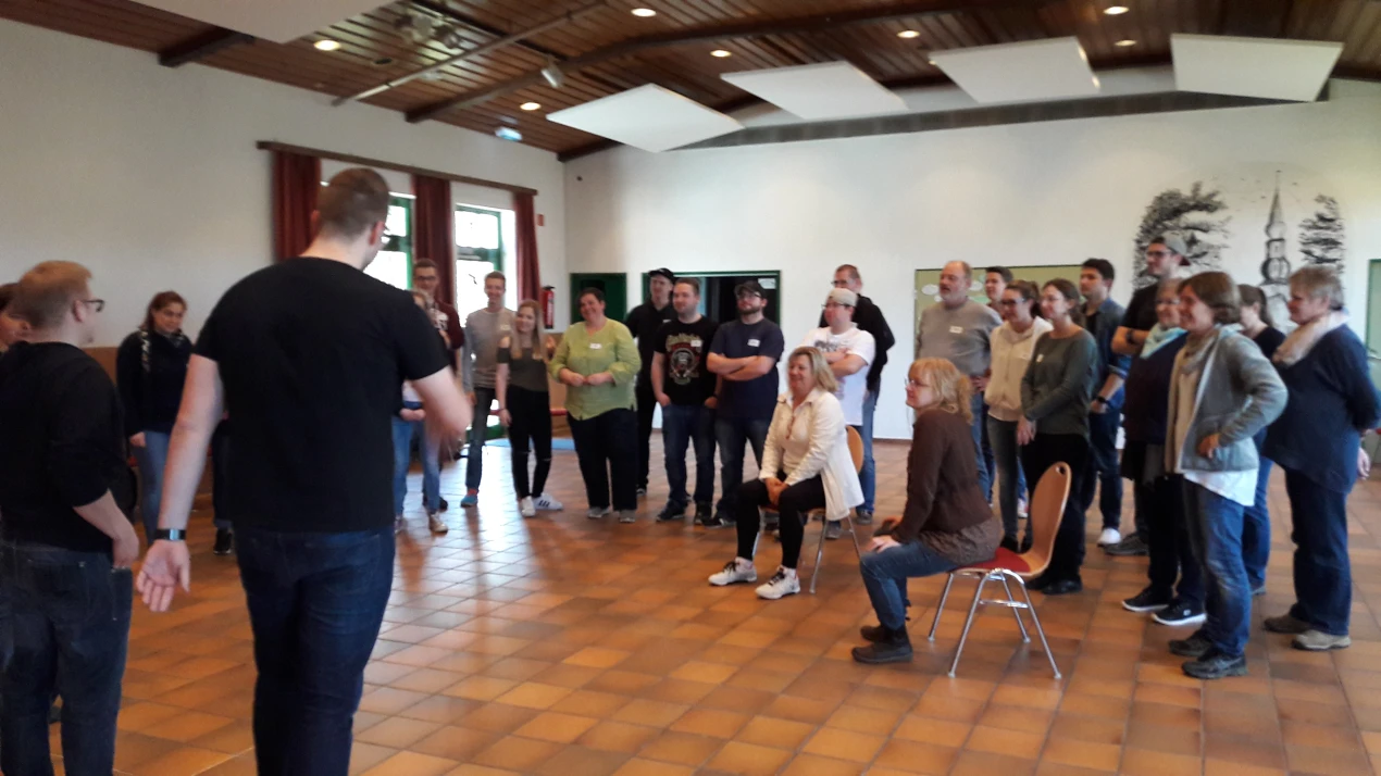 Während des Workshops erprobten die Teilnehmenden die Spiele praktisch und erhielten wertvolle Hintergrundinformationen und Tipps zur Umsetzung. (Foto: OBK)