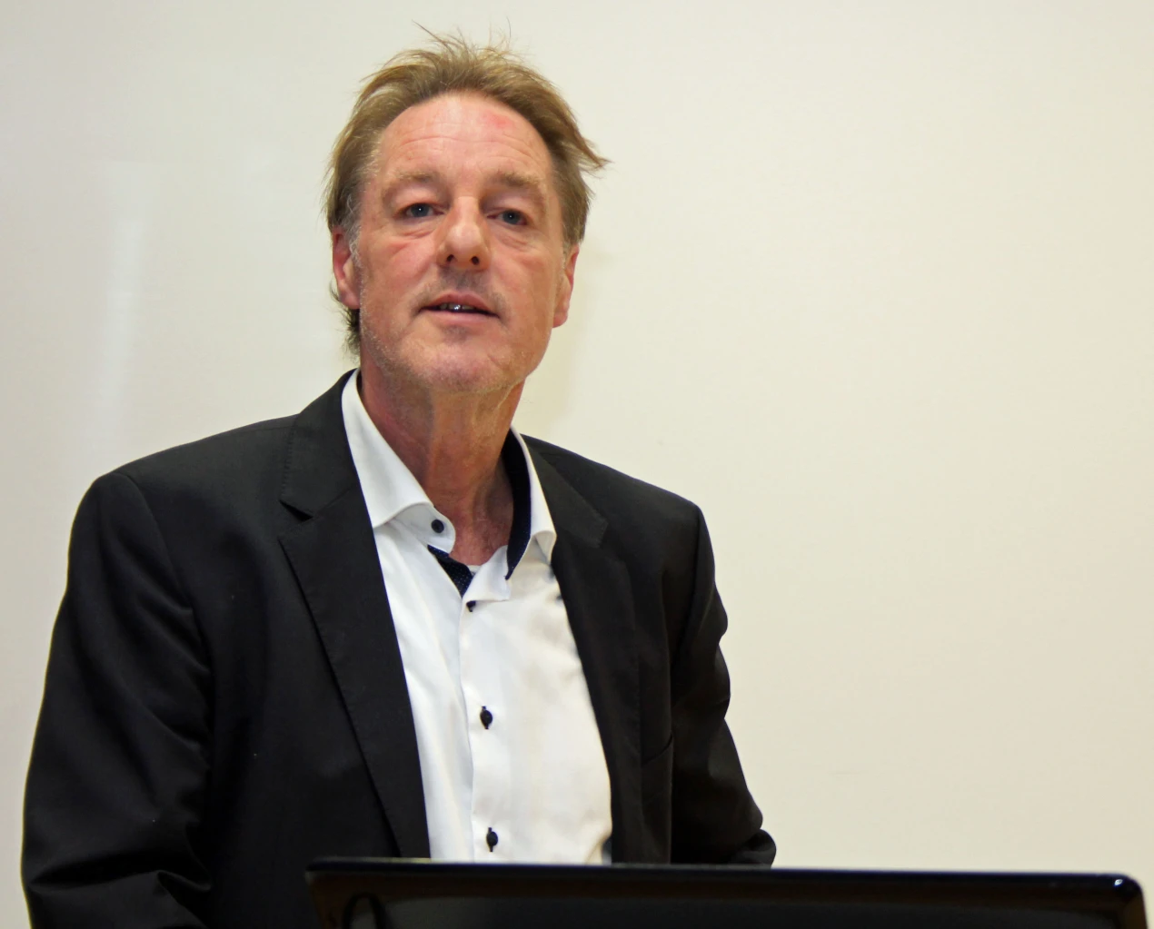 Auch Dr. Ralf Mühlenhaus, Leiter des Amtes für Rettungsdienst, Brand- und Bevölkerungsschutz sowie ärztlicher Schulleiter der Rettungsfachschule freut sich über eine weitere Qualifizierung des Rettungsdienstes im Oberbergischen Kreis durch das neue Berufsbild. (Foto: OBK)