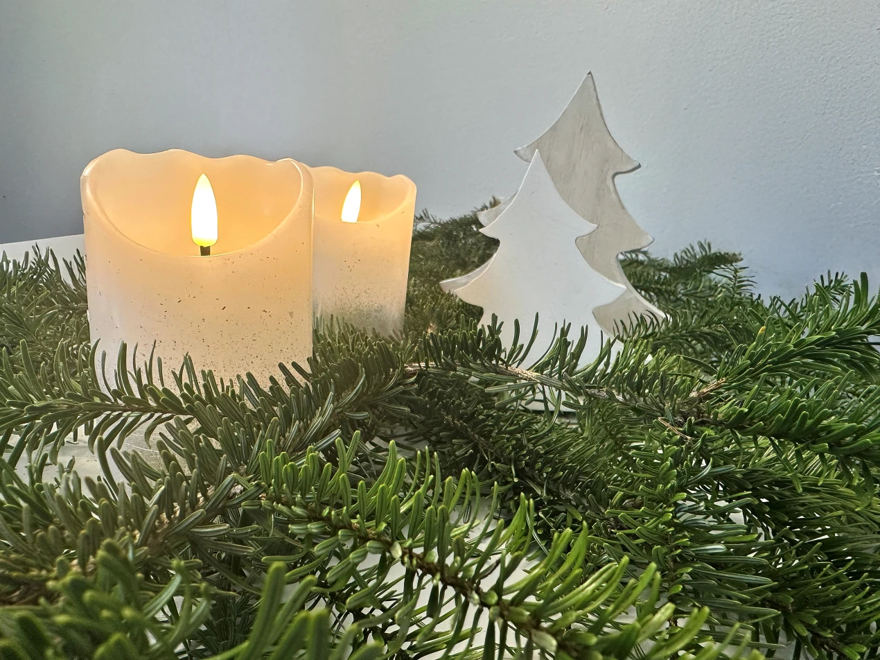 Elektrische Kerzen sind eine Alternative - nicht nur für die Adventszeit. (Foto: OBK)