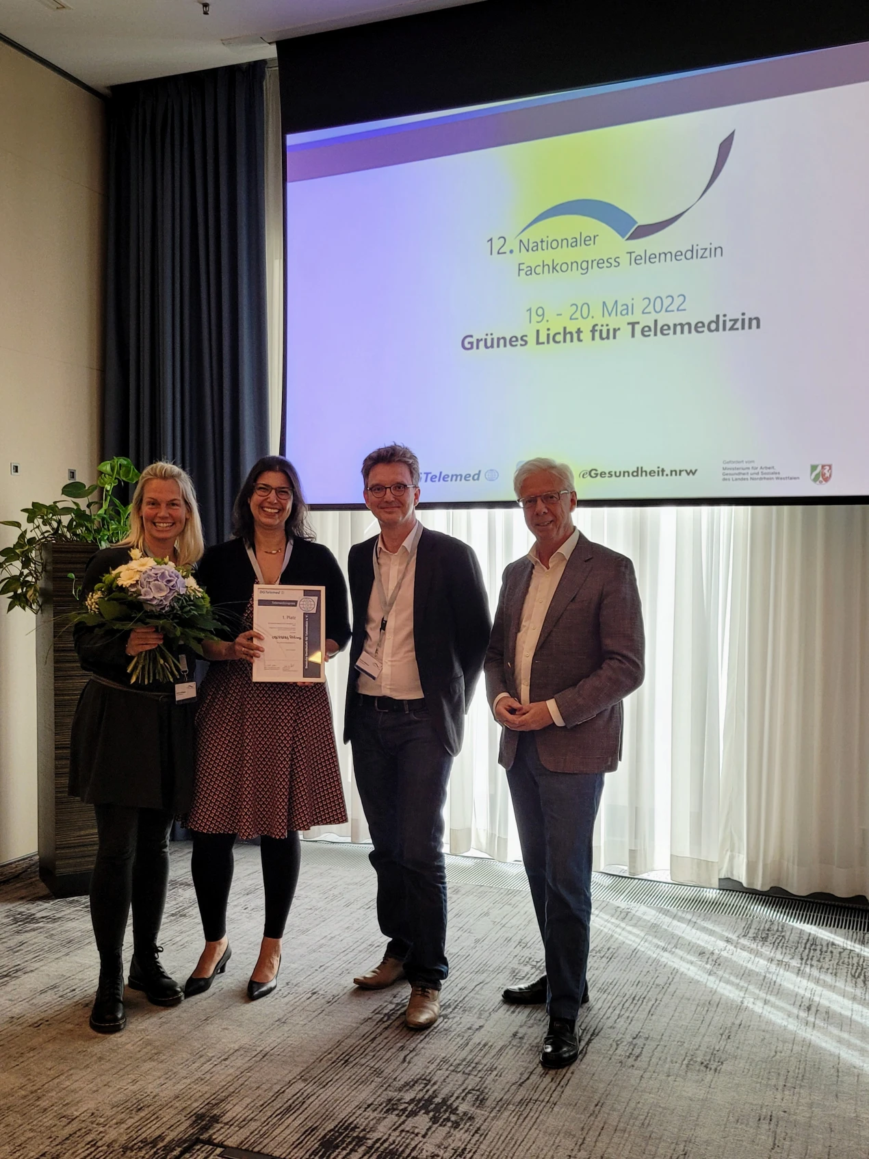 Dr. Jessica Möltgen  (Projektleiterin), Dr. Nesrin Wilke, Florian Meißner und Günter van Aalst (stellv. Vorstandvorsitzender der DGTelemed). (Foto: OBK)